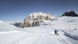 Skiing down the scenic Lagazuoi Slope